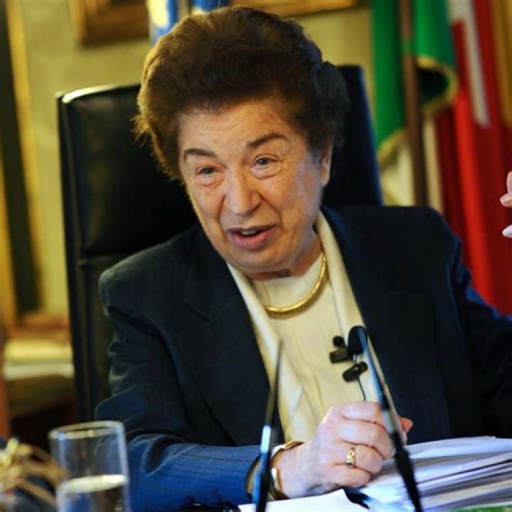 
Rosa Russo Iervolino Height, Weight, Net Worth, Age, Birthday, Wikipedia, Who, Nationality, Biography 